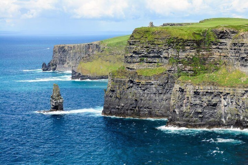 Aran Islands, Cliffs of Moher & Cliff Cruise tour from Galway. Guided. Full day