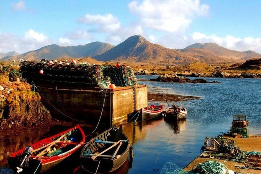 Connemara, Kylemore Abbey or Connemara National Park day tour from Galway-Guided