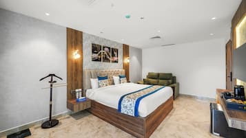 Elite Suite, Balcony, City View | 1 bedroom, premium bedding, down duvets, Select Comfort beds
