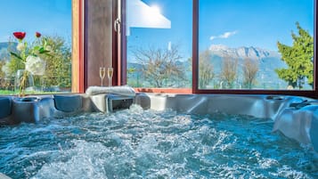 Bain à remous intérieur