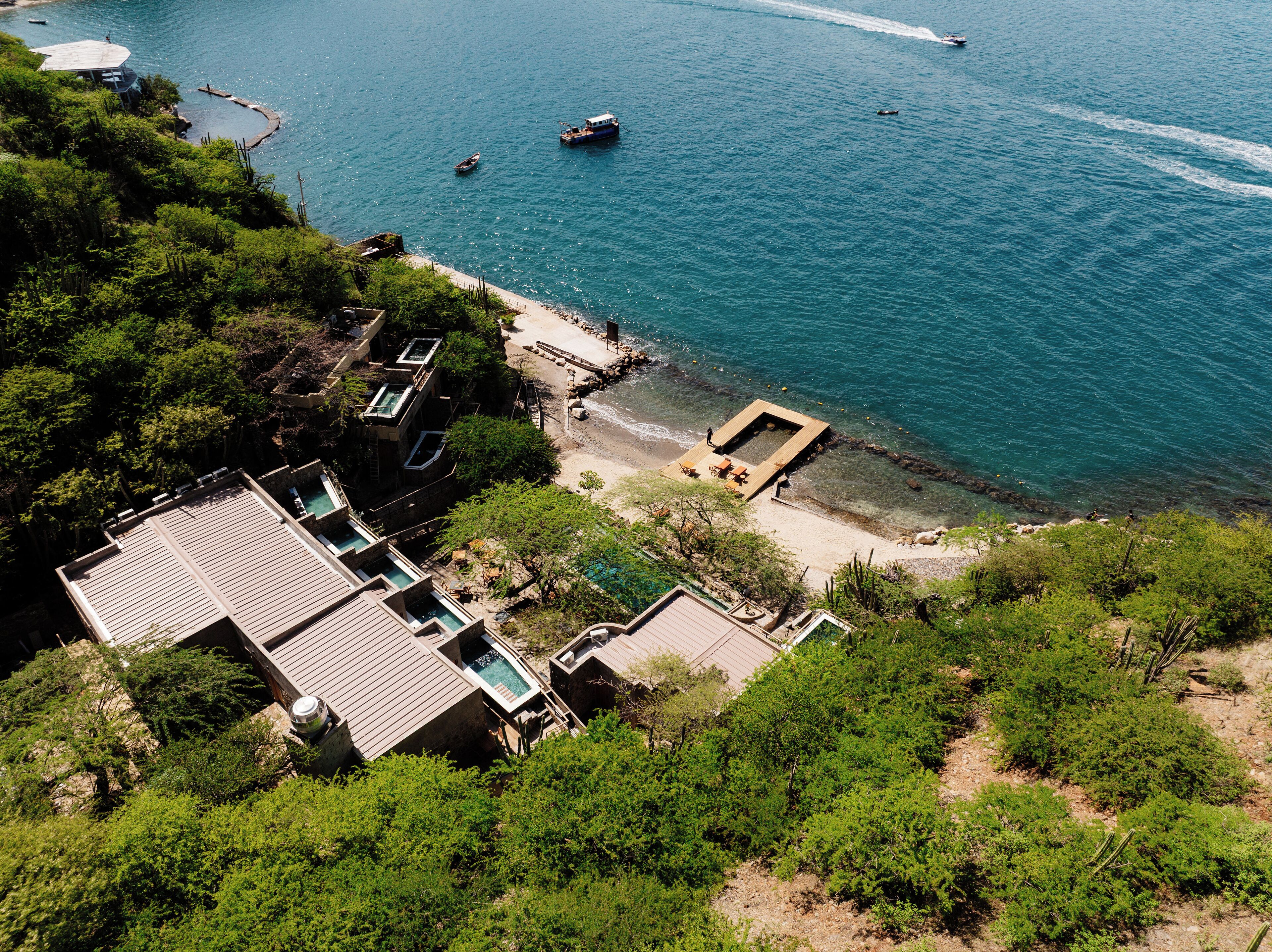 Außenpool, Sonnenschirme