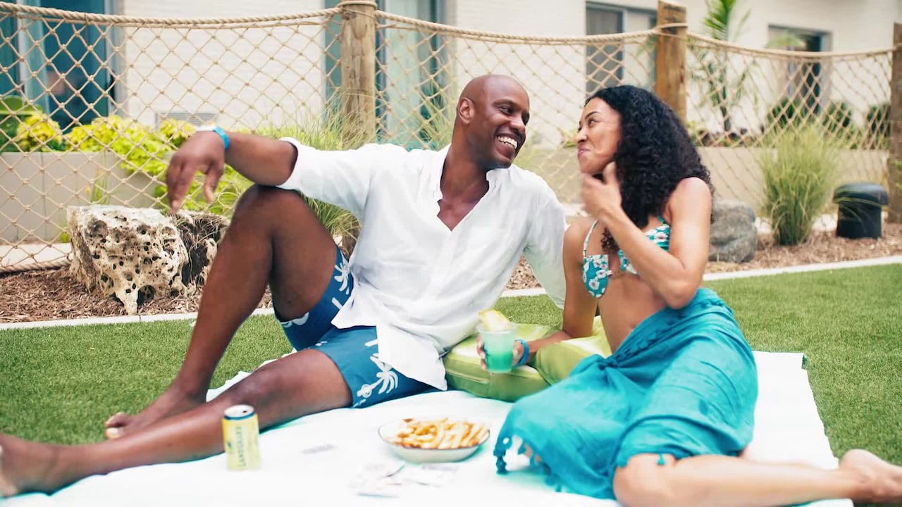 宿泊施設による動画