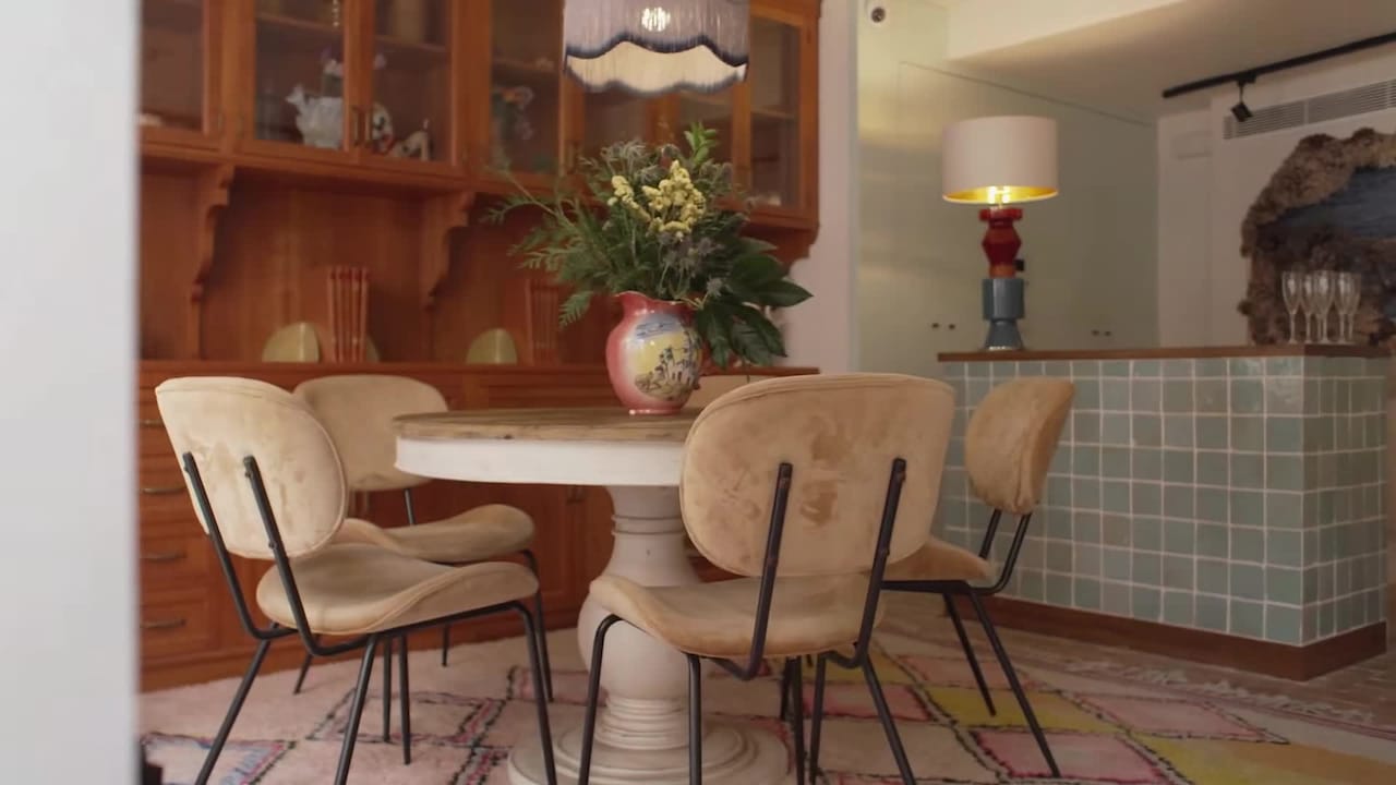 宿泊施設による動画