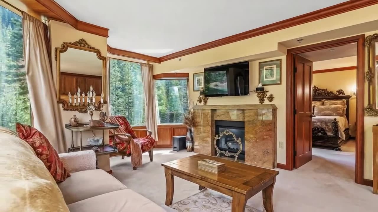 宿泊施設による動画