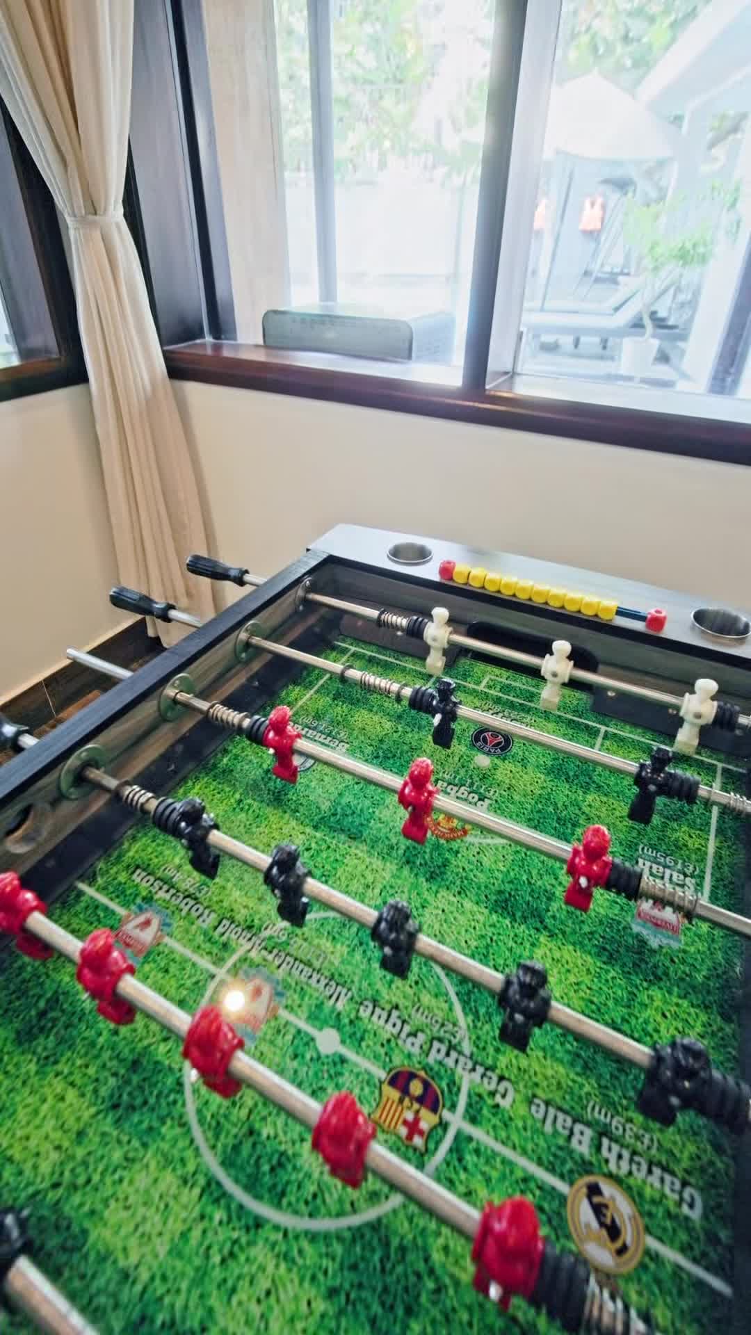 宿泊施設による動画