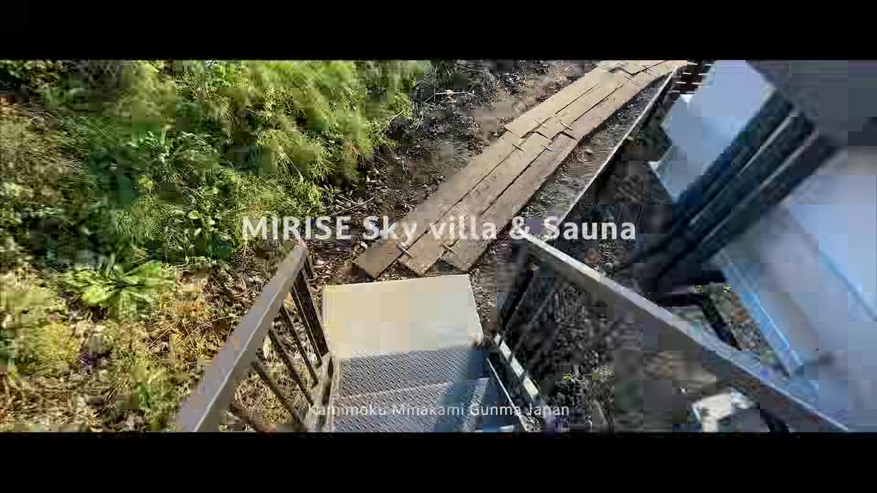 宿泊施設による動画