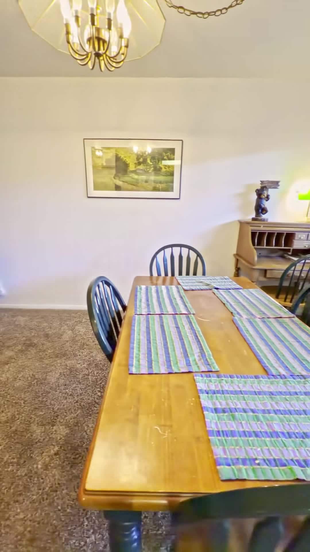 宿泊施設による動画