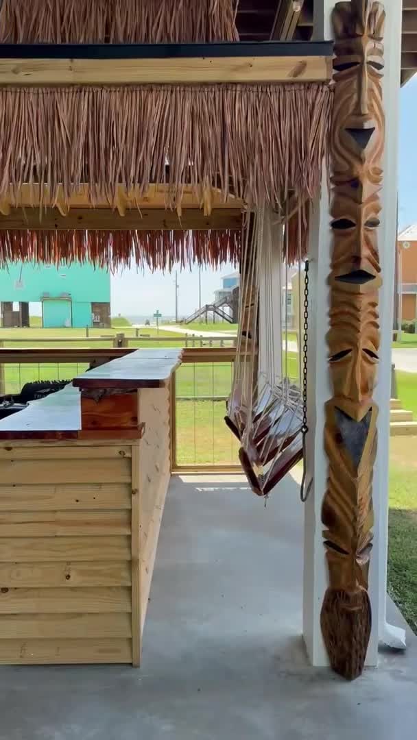 宿泊施設による動画