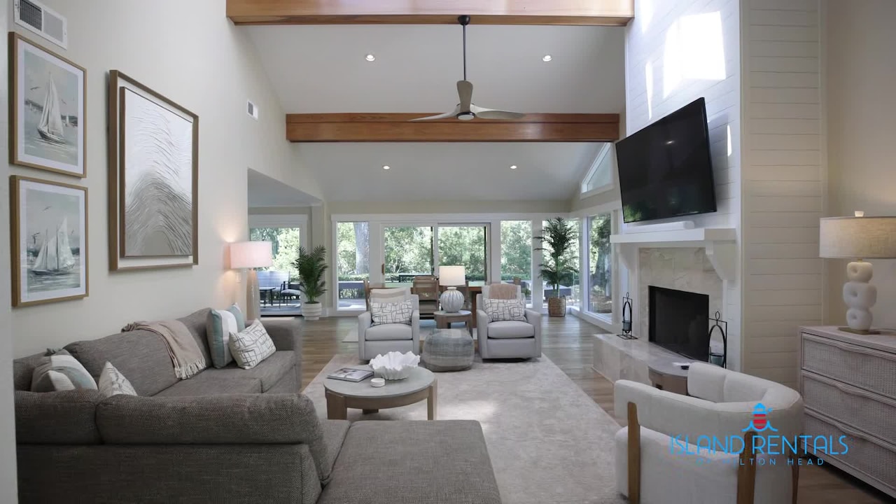 宿泊施設による動画