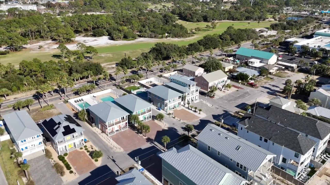 宿泊施設による動画