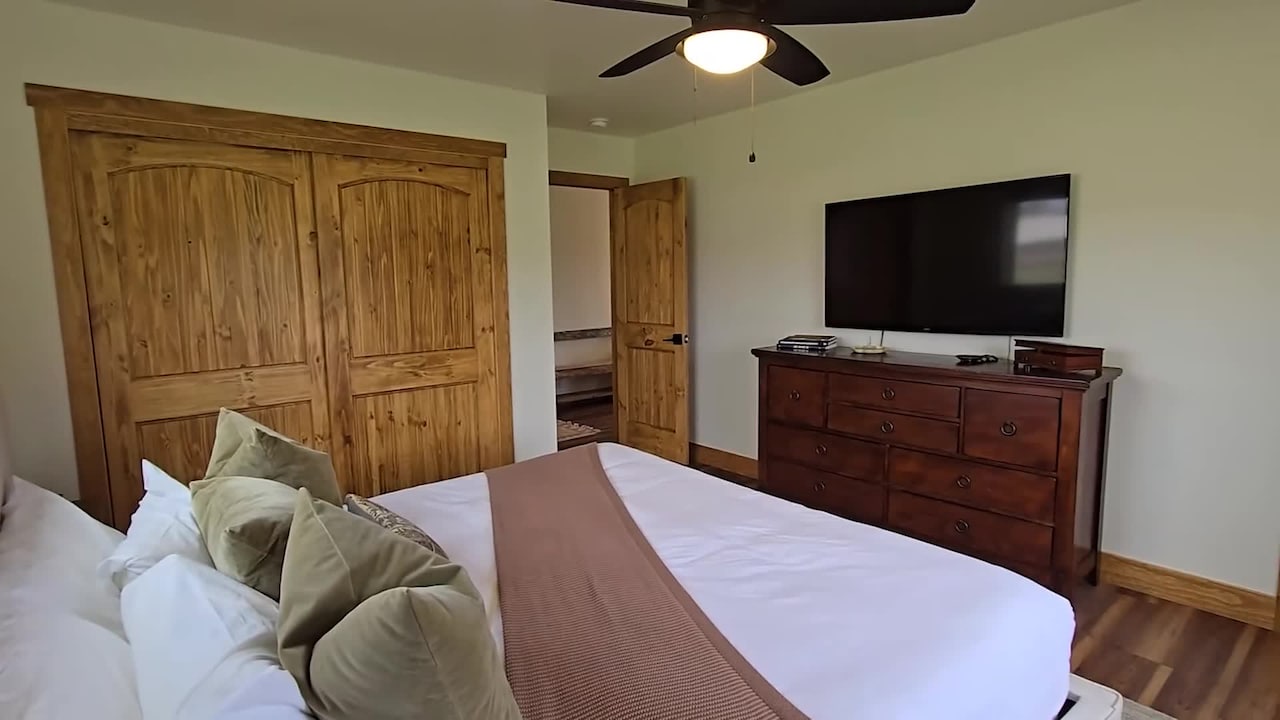 宿泊施設による動画