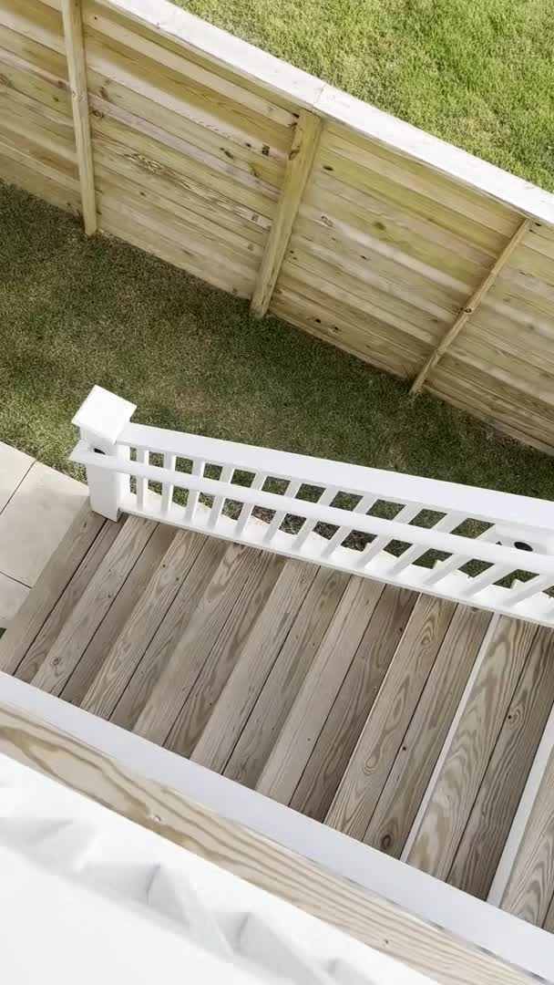 宿泊施設による動画