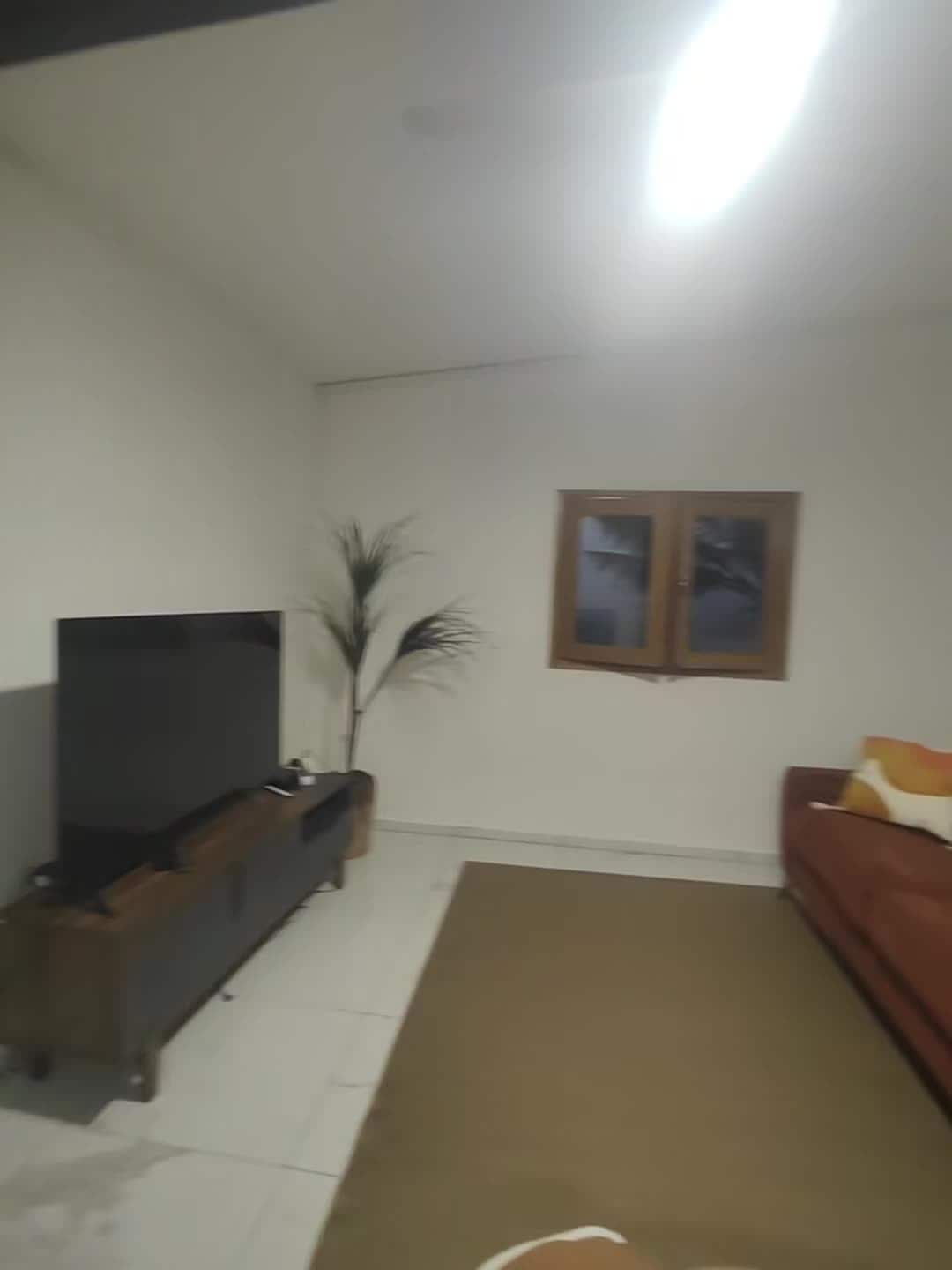 宿泊施設による動画