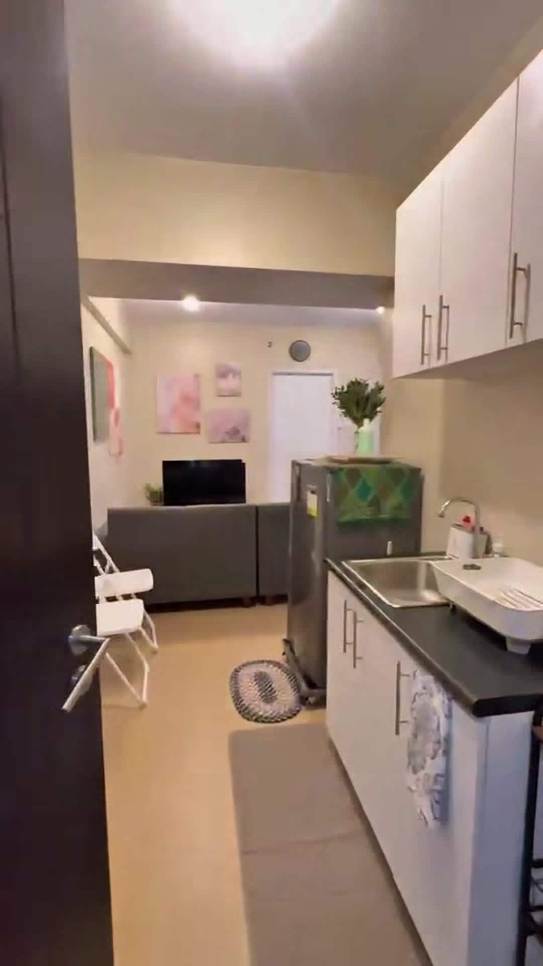 宿泊施設による動画