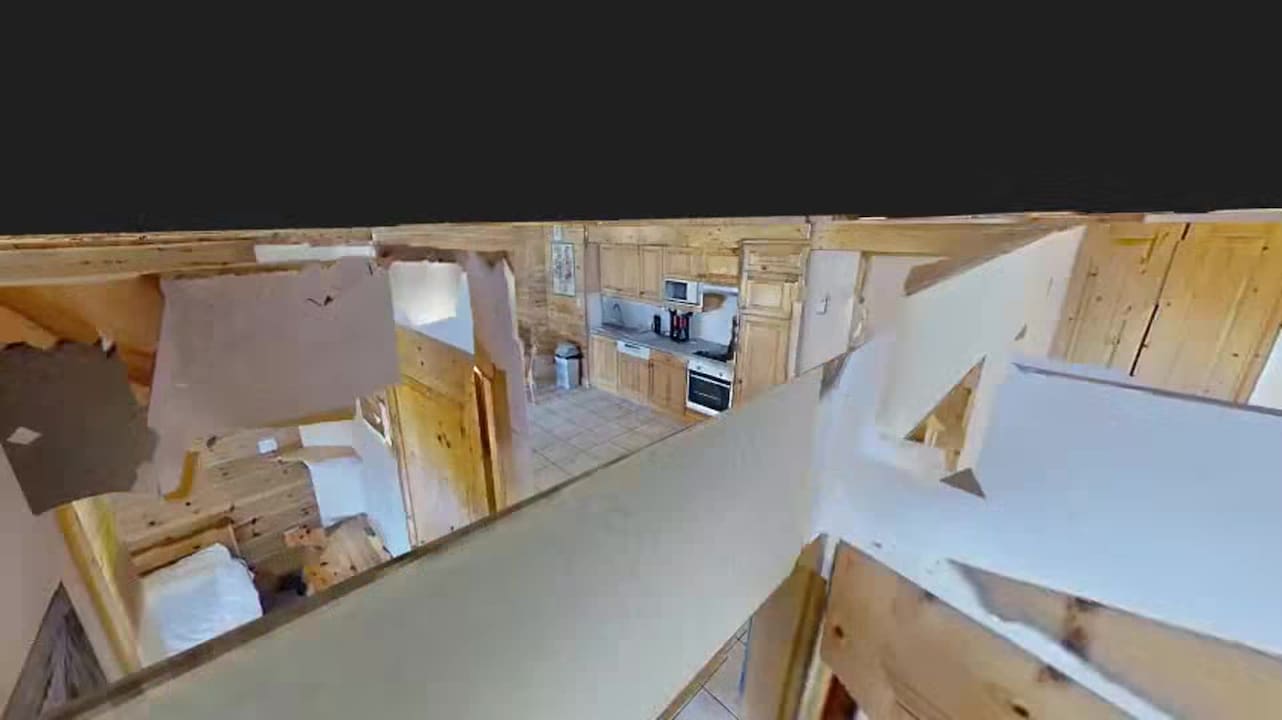 宿泊施設による動画