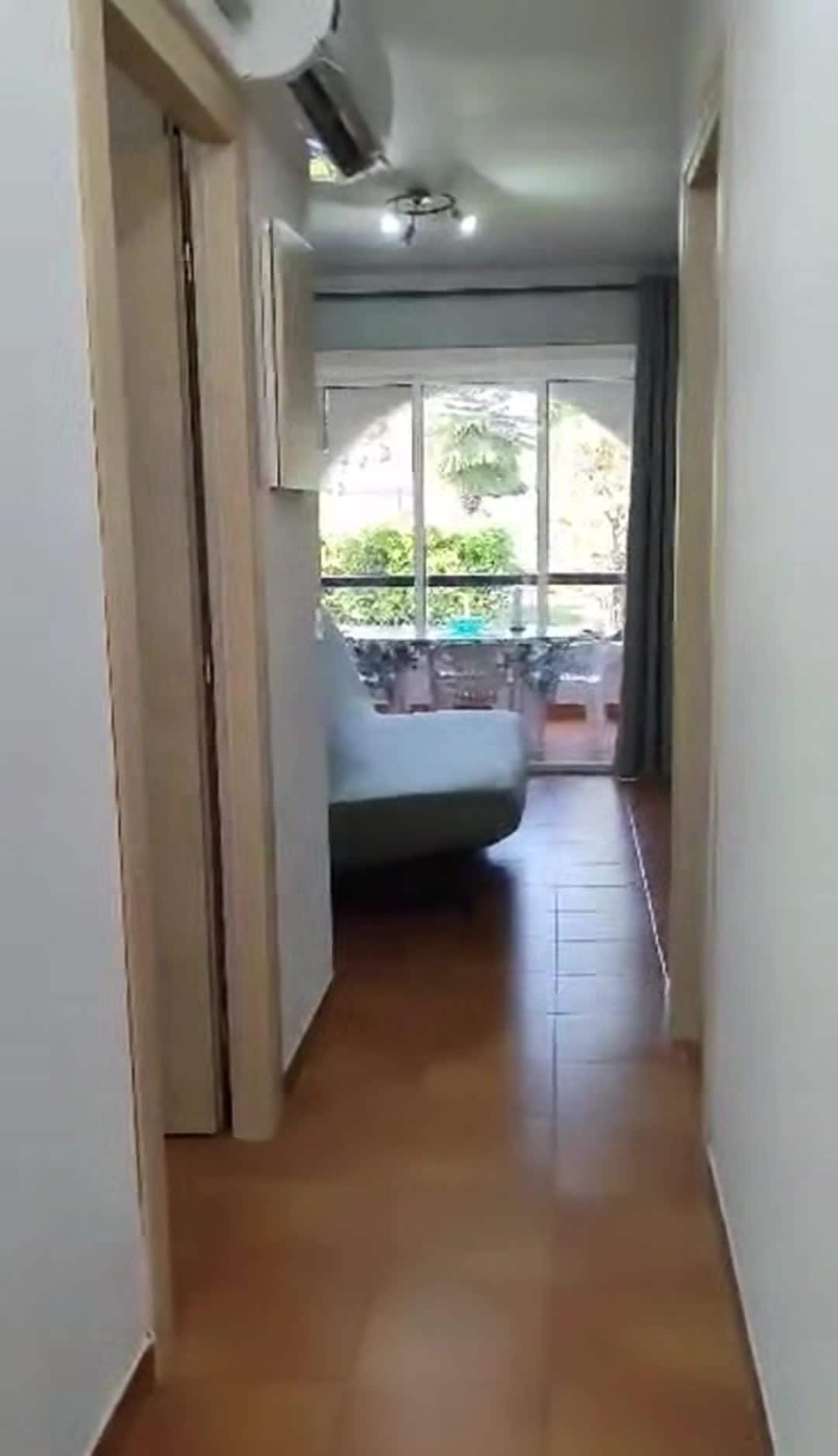 宿泊施設による動画