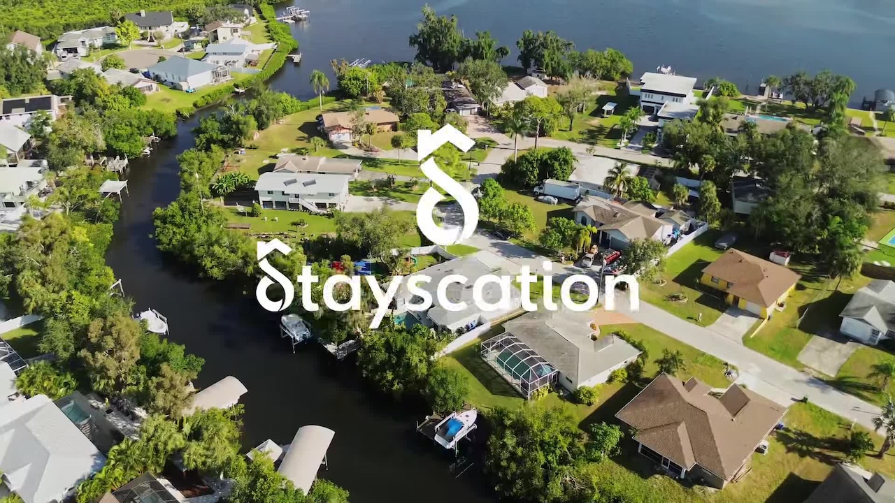 宿泊施設による動画