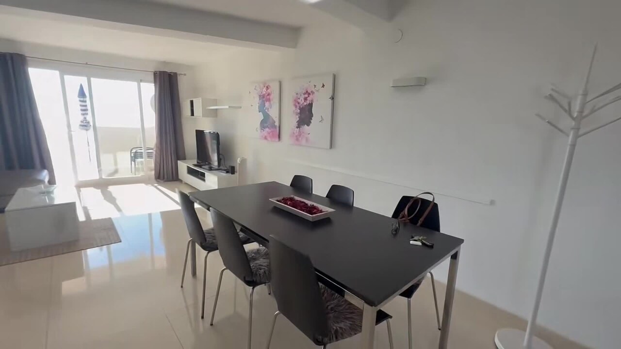 宿泊施設による動画