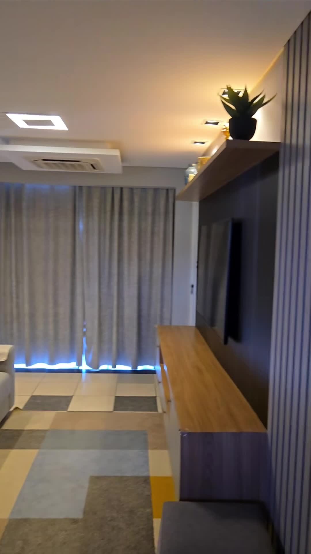 宿泊施設による動画