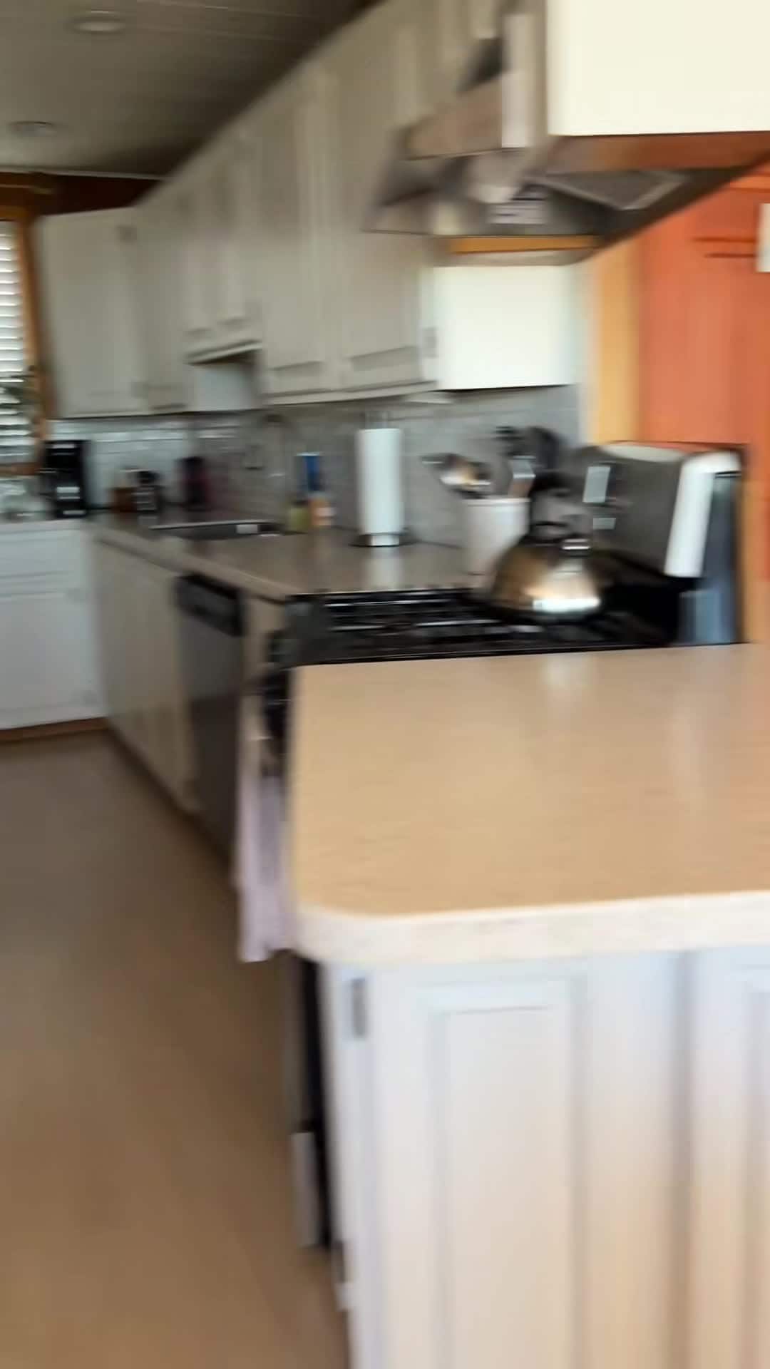 宿泊施設による動画