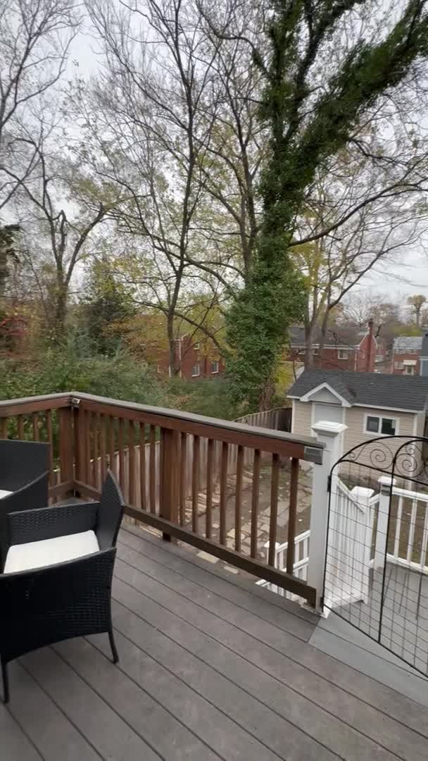 宿泊施設による動画