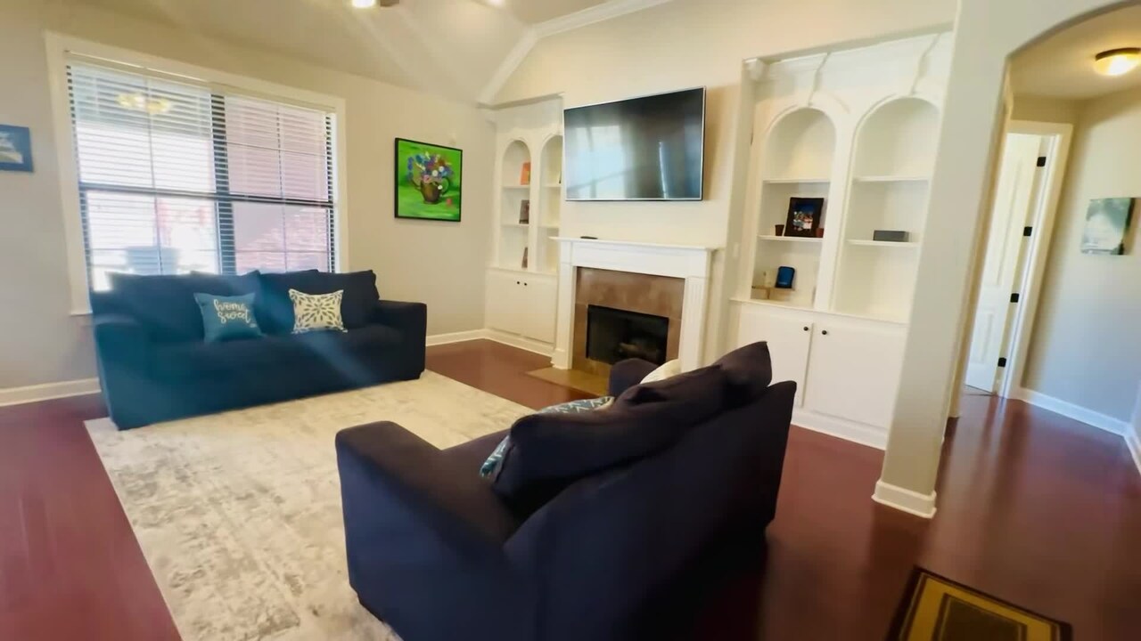 宿泊施設による動画