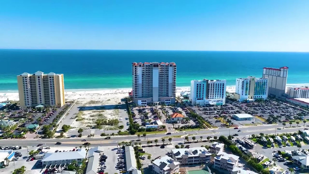 宿泊施設による動画