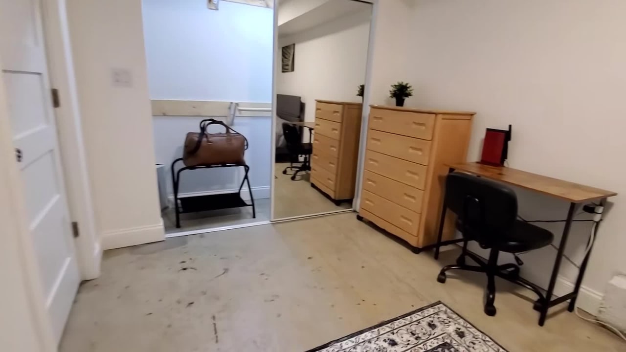 宿泊施設による動画