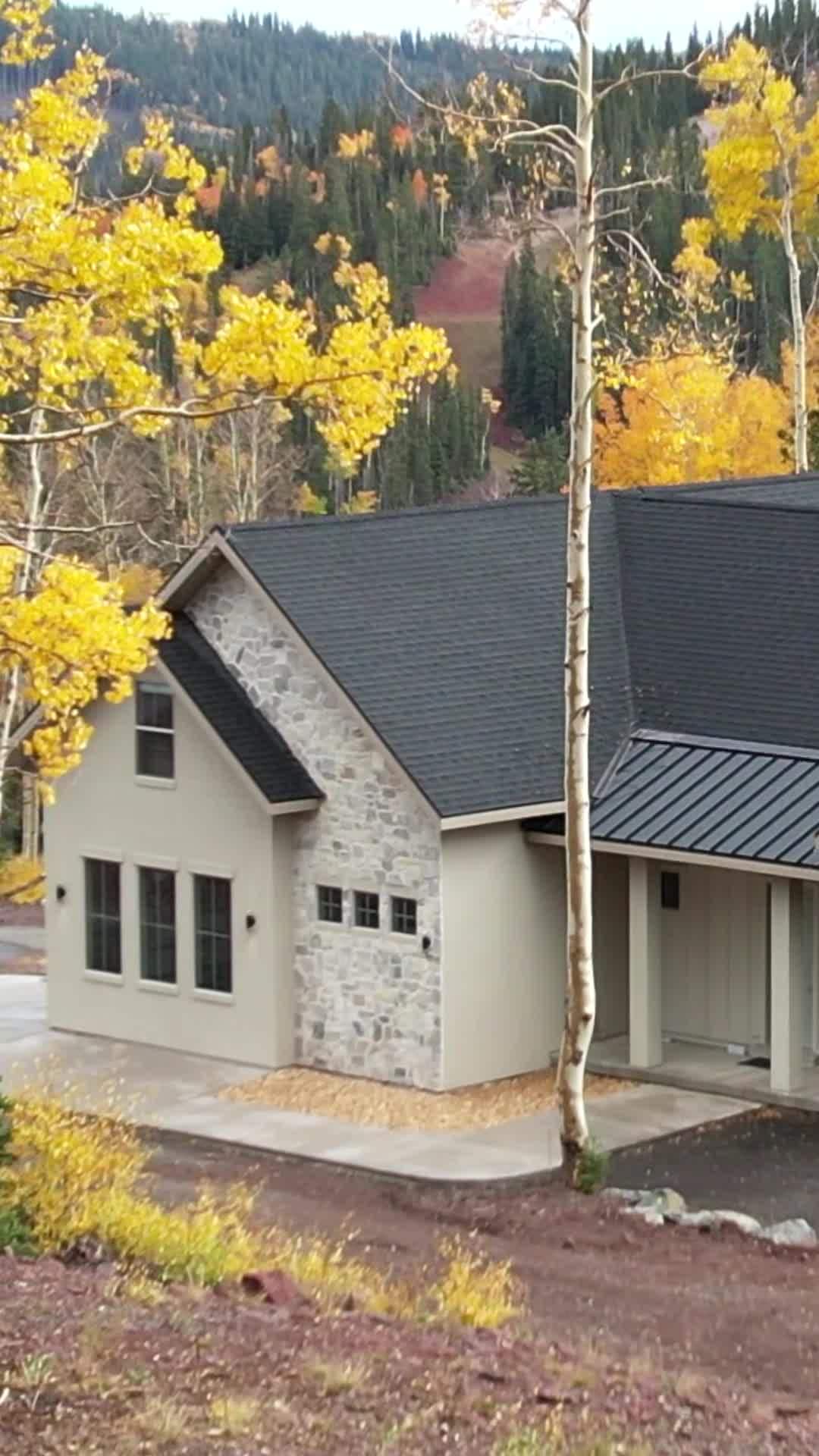 宿泊施設による動画