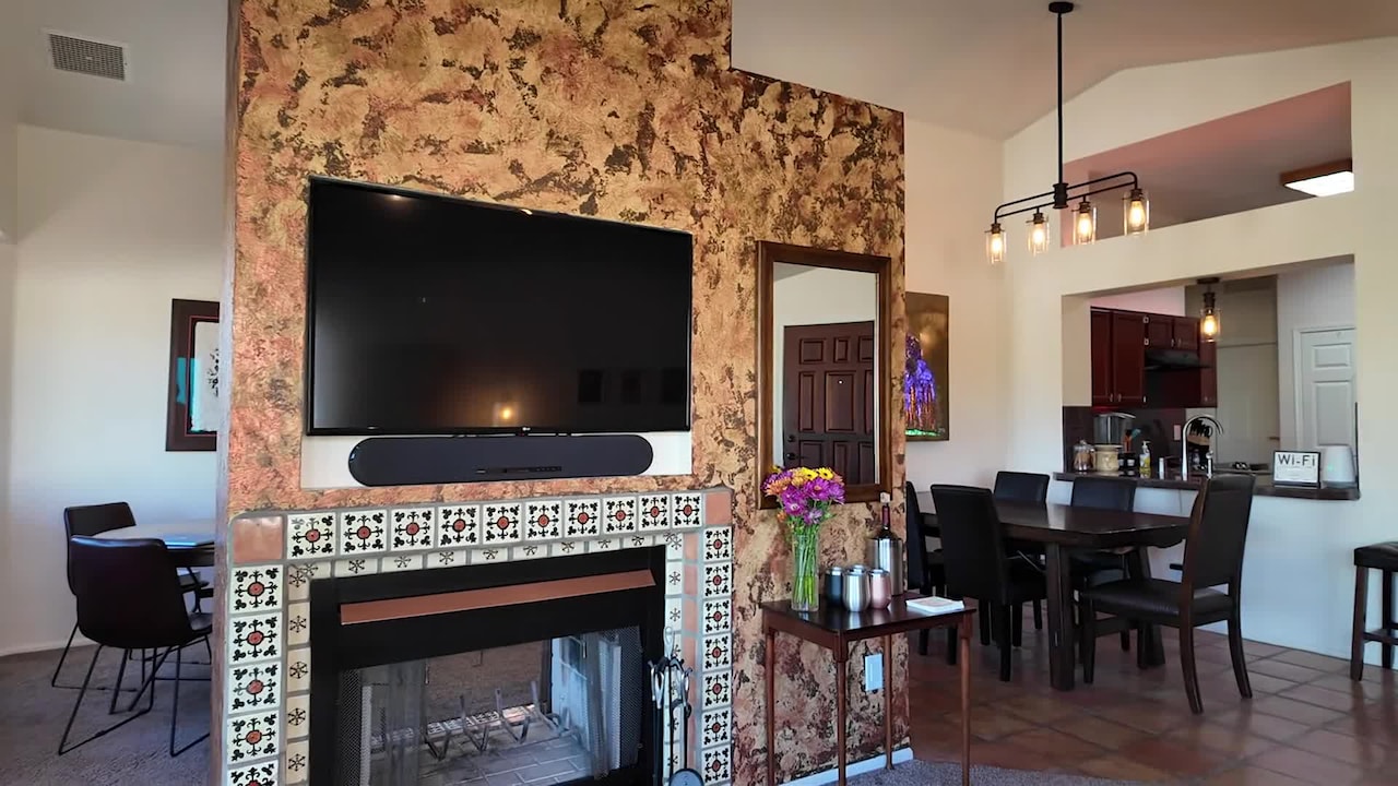 宿泊施設による動画