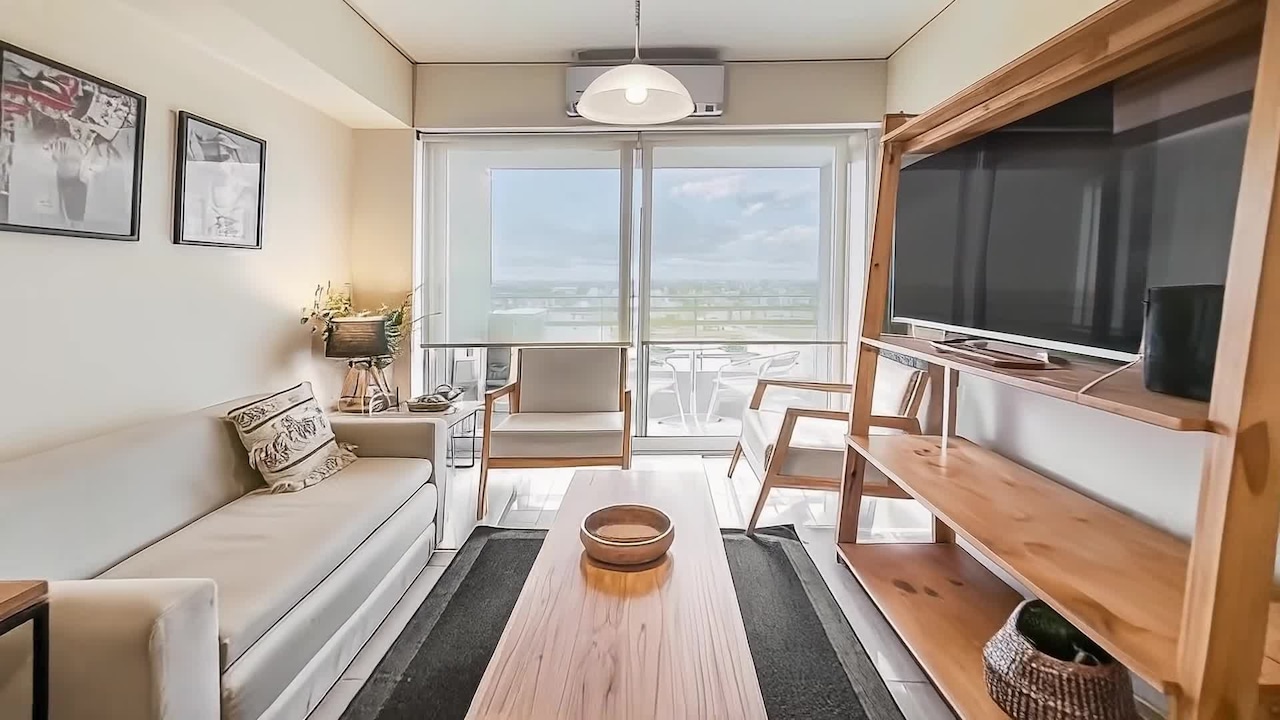 宿泊施設による動画