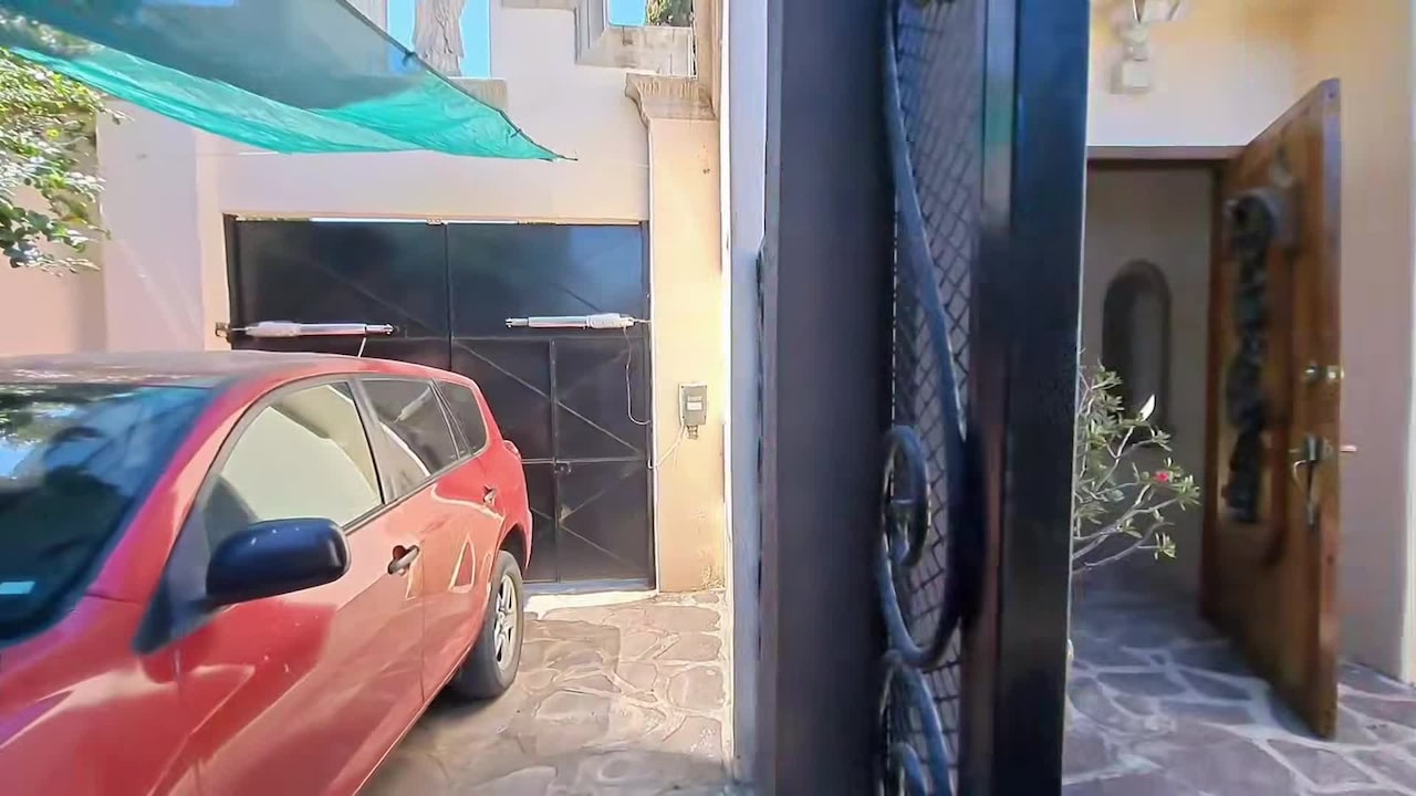 宿泊施設による動画