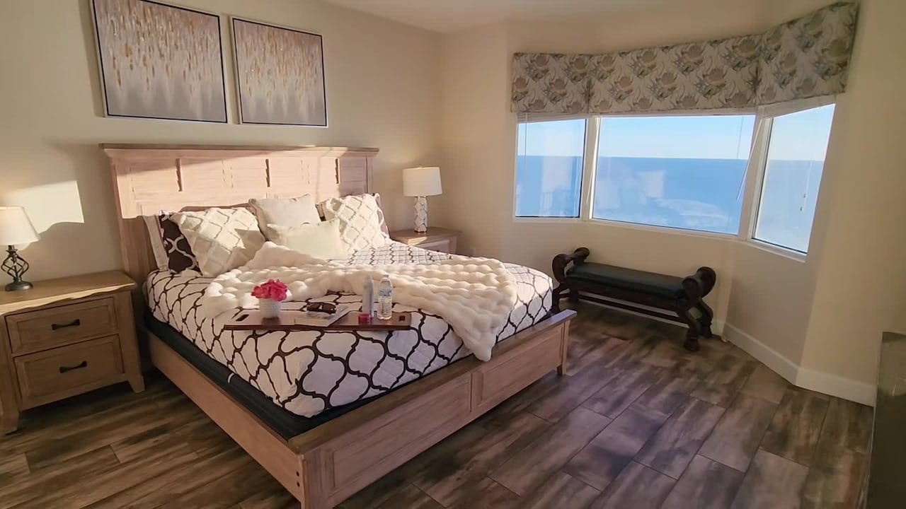 宿泊施設による動画