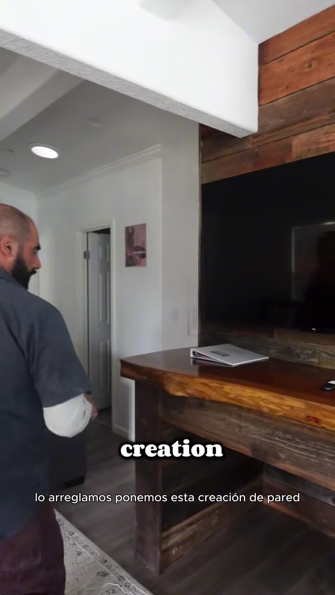 宿泊施設による動画