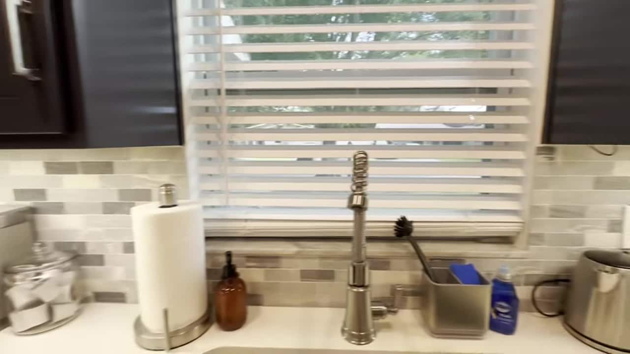 宿泊施設による動画