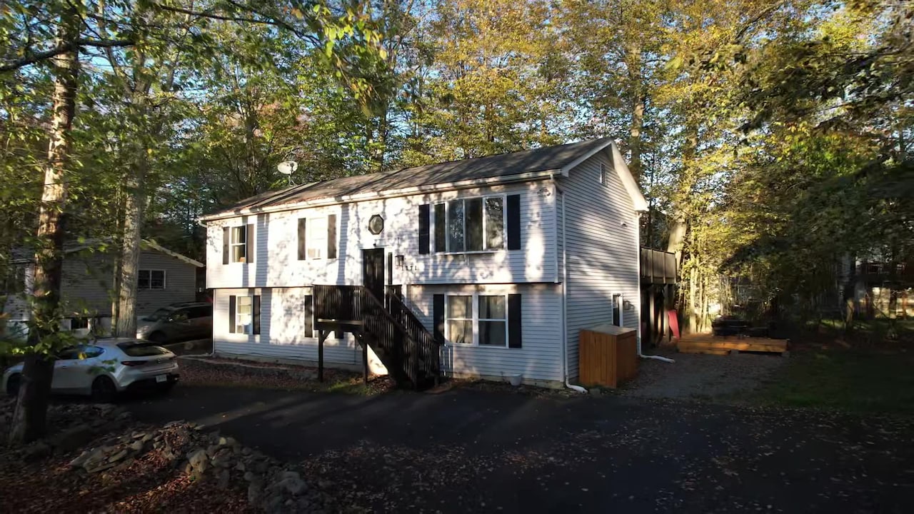 宿泊施設による動画