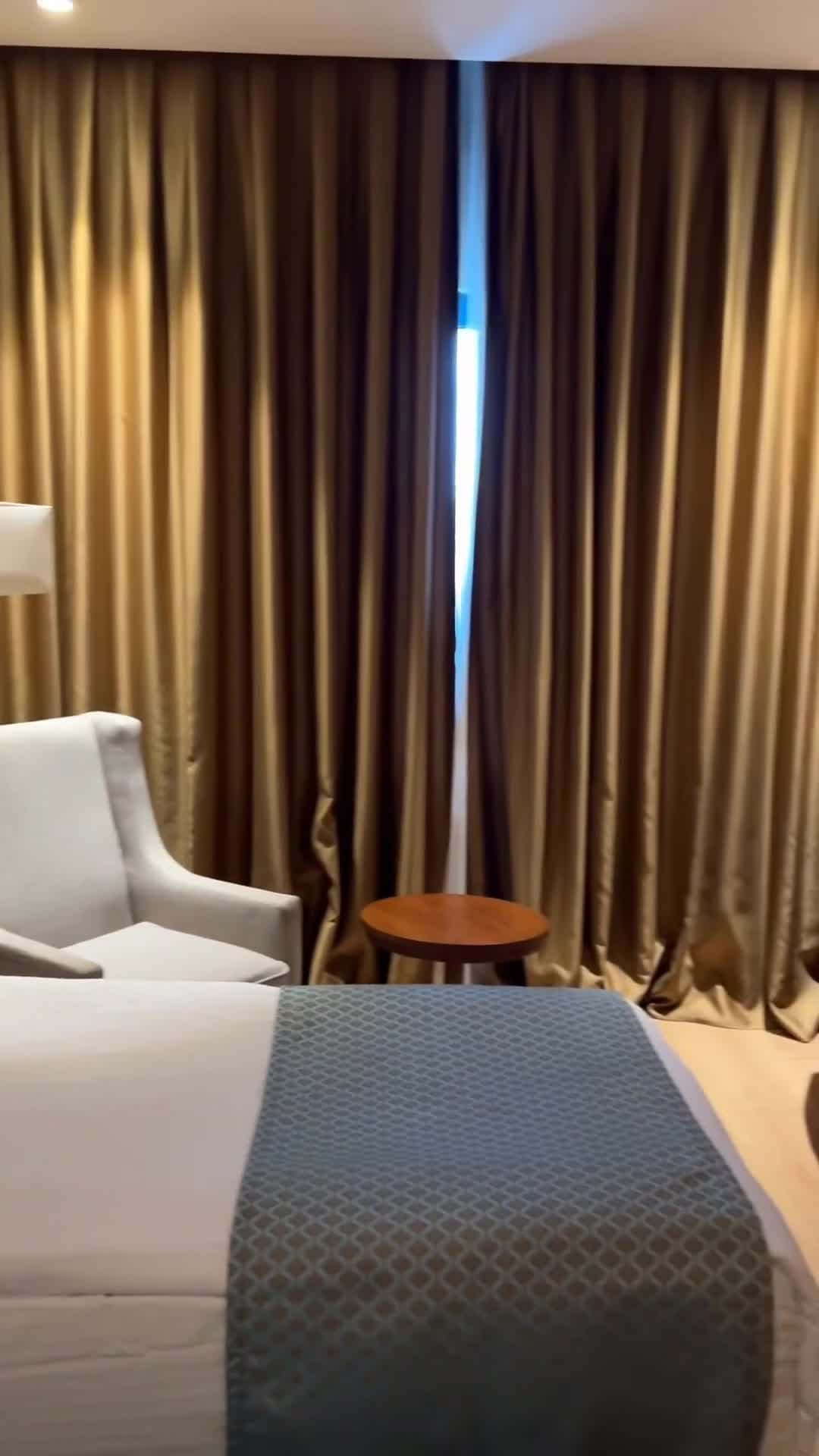クリエイターによる動画