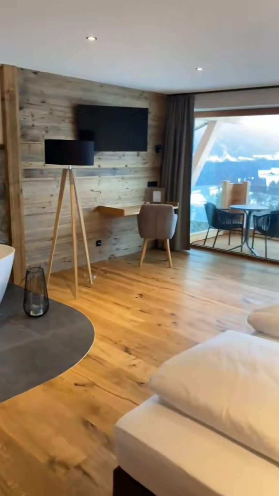 Creator video - submitted by Camelia Bonteanu